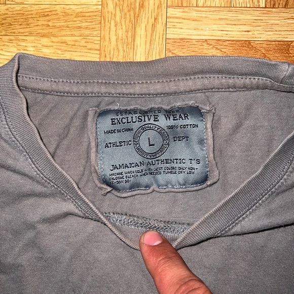 Medium embroidered Jamaica t-shirt - Picture 2 of 4